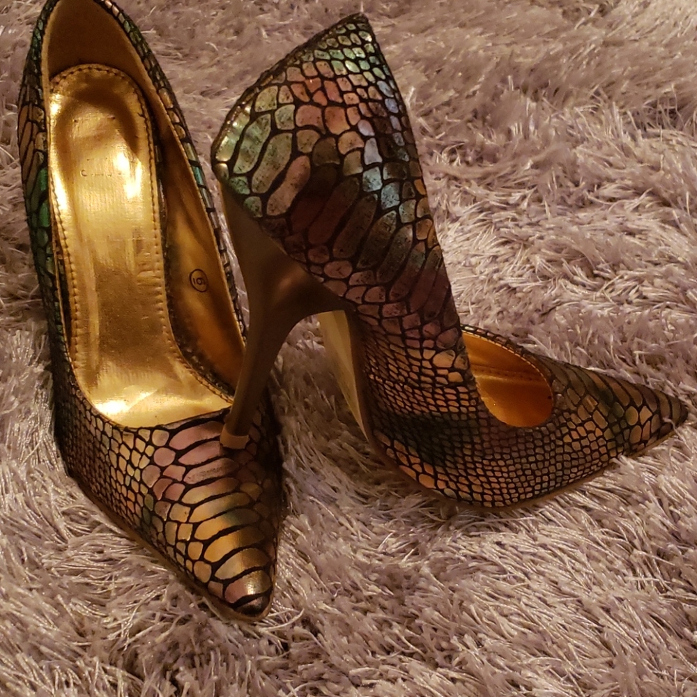 Shoes - Picture 3 of 3